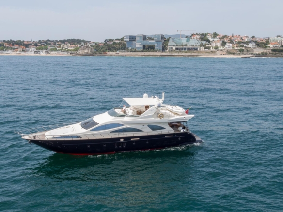Luxury yacht charter Algarve aboard The Albatroz motor yacht